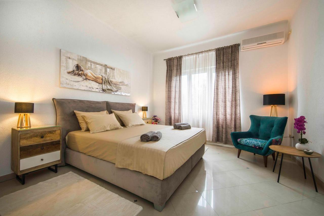 Apartment Alice Central Luxe Split Eksteriør bilde